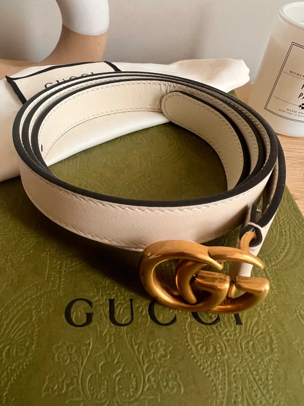 Gucci Cream Leather Belt with Gold Double G Buckle - Picture 3 of 5